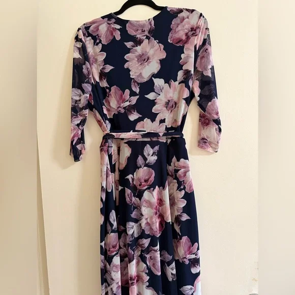 ConnectedWomen's Floral-Print 3/4-Sleeve Midi Dress - Picture 9 of 12